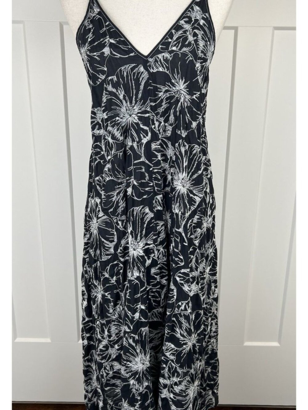 Oscar de la Renta Nightgown Robe Set L XL Black Ivory Embroidered Cotton Cottage